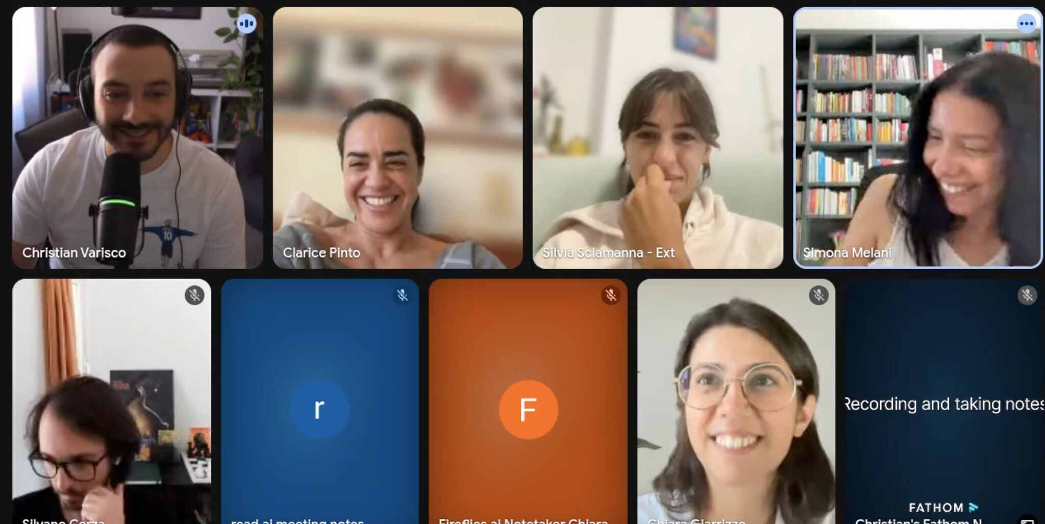 Il team Pausetiv durante una call